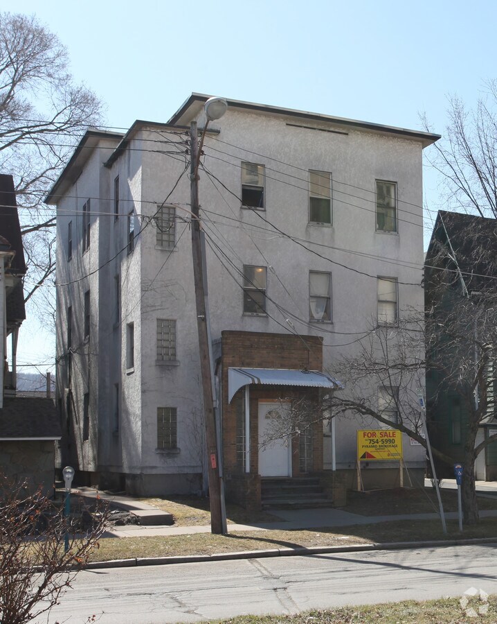 88-90 Henry St - 88-90 Henry St Apartments