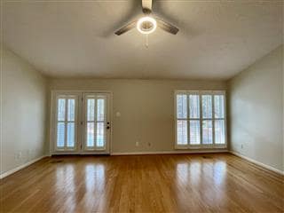 Photo - 110 Sawmill Rd E