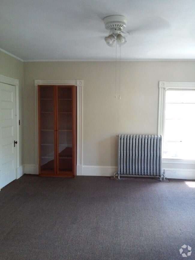 Building Photo - 8 Bailey Ave Unit 8b Rental