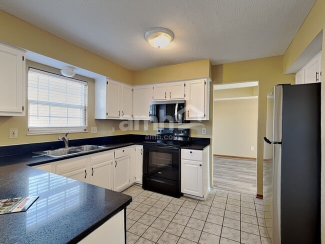 Photo - 2650 Willowgate Rd