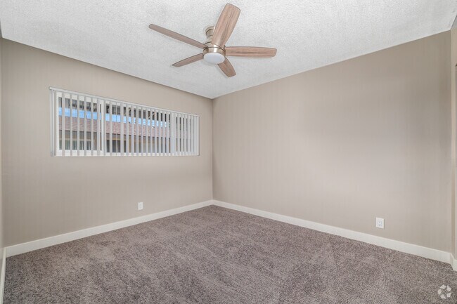 2BR, 1BA - 850SF - Bedroom