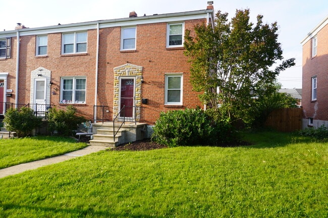 Photo - 1710 Weston Ave Townhome