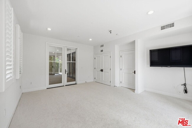 Photo - 13079 Bluff Creek Dr