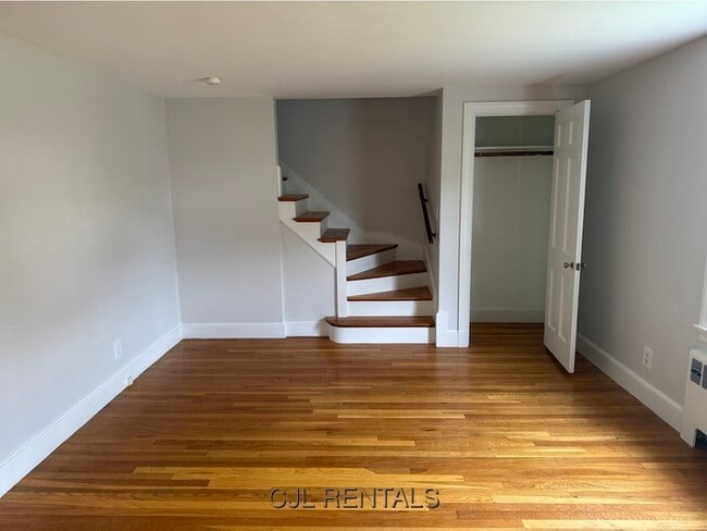 Photo - 161 Hunnewell St