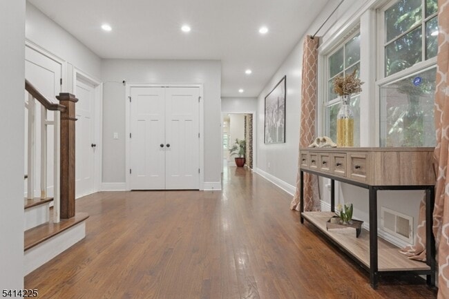 Photo - 61 Mechanic St