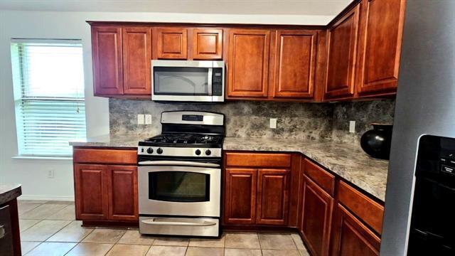 Photo - 9324 Warren Dr