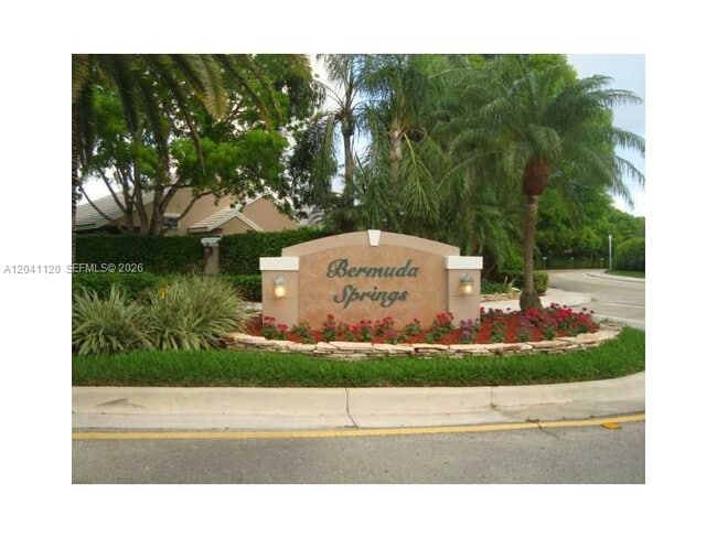 Photo - 286 Bridgeton Way