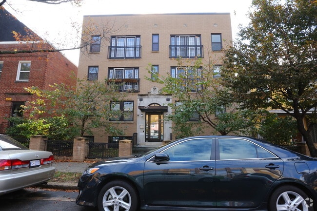 Photo - 732 Lamont St NW