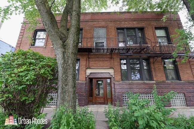Photo - 2819 W Shakespeare Ave Apartments Unit 2F