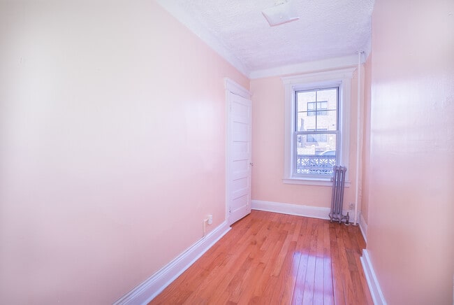 Photo - 2425 23rd St