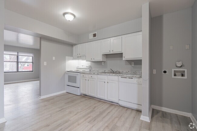 2BR, 1BA - 900SF - Kitchen