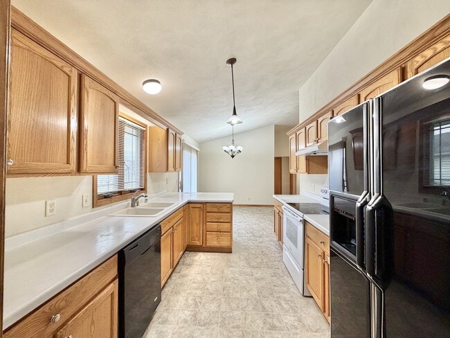 Photo - 2402 Stonefield Ln