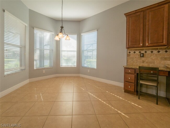 Building Photo - 10091 Mimosa Silk Dr