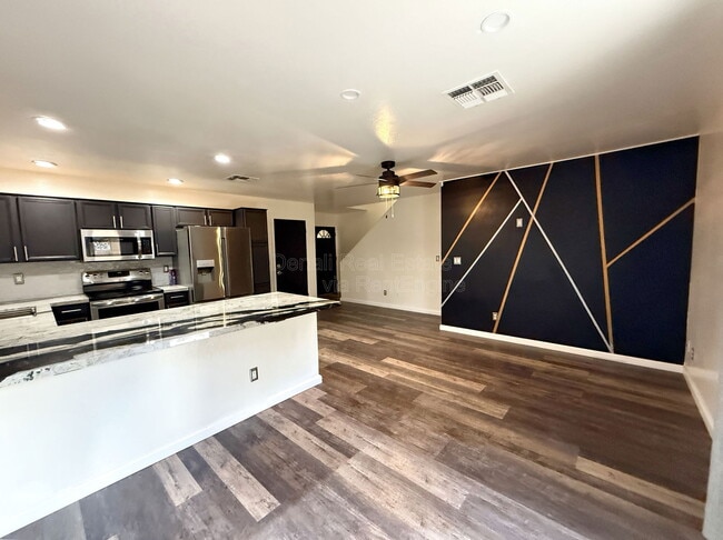 Building Photo - 15634 N 29th Way