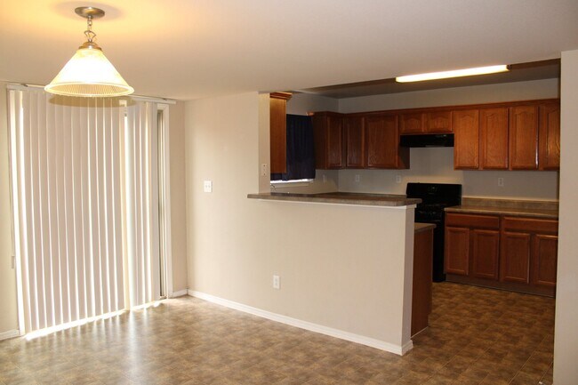 Photo - STUNNING MOUNTAIN VIEWS - Move-in special call the office for details