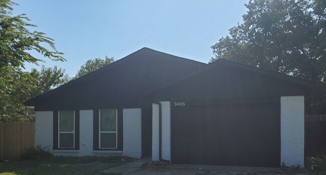 Building Photo - 3406 Doolittle Dr Rental