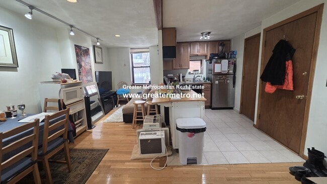 Photo - 183 Endicott St Unit 3