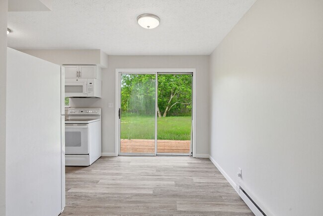Photo - 2895 Spring Hill Dr Unit 2897 Spring Hill Road