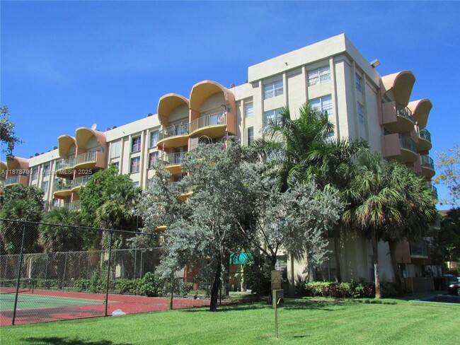 Building Photo - 9360 Fontainebleau Blvd Unit 413 Rental