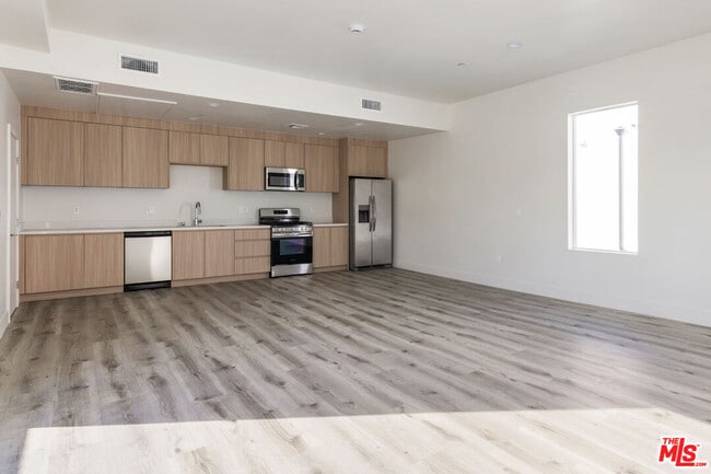 Photo - 3212 Verdugo Rd