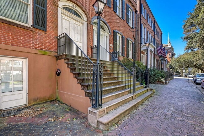 Photo - 109 E Oglethorpe Ave
