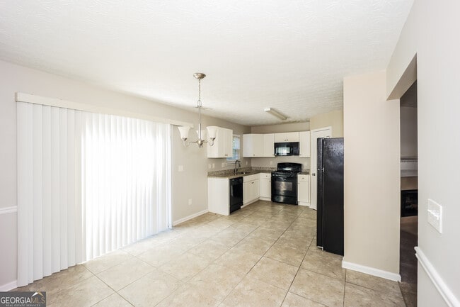 Photo - 9510 Lakeview Rd