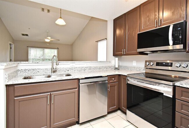 Photo - 10056 Regent Park Dr Unidad 2309
