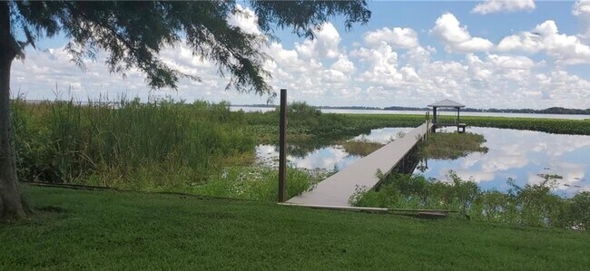 Photo - 19 Windy Point Rd