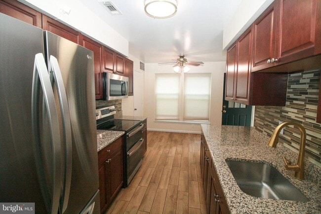 Photo - 11325 Halethorpe Terrace Unit 207
