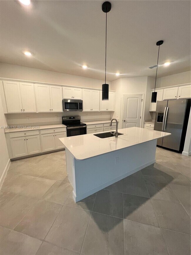 Photo - 17417 Muscat Ln