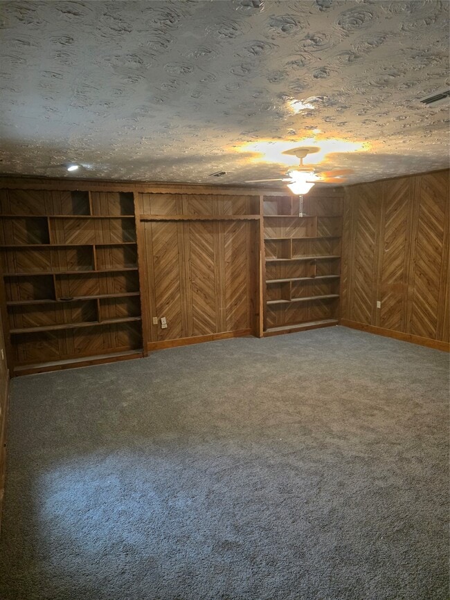 Photo - 9626 Guest St