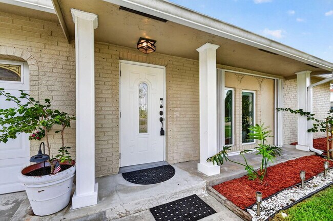 Photo - 14624 Country Side Ln