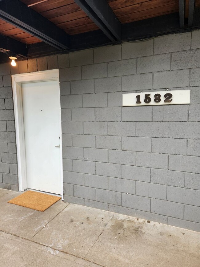 Photo - Thomsen 1580-1584 Unidad 1582