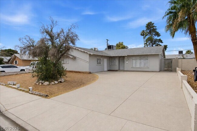 Photo - 4013 Esmeralda Ave