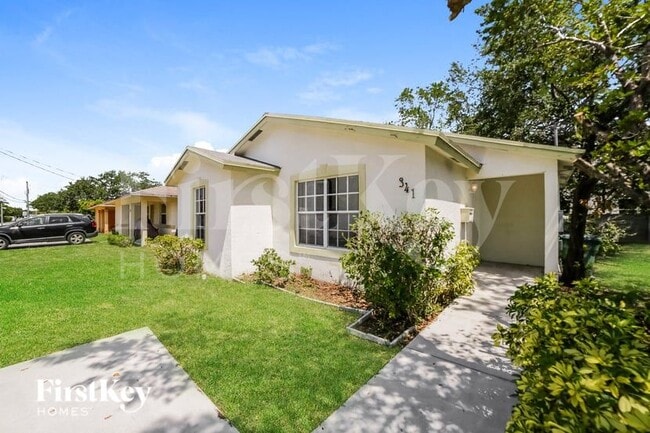 Photo - 341 NE 34th Ct