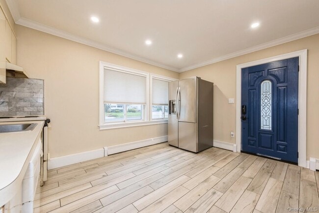 Photo - 196 Willowood Dr