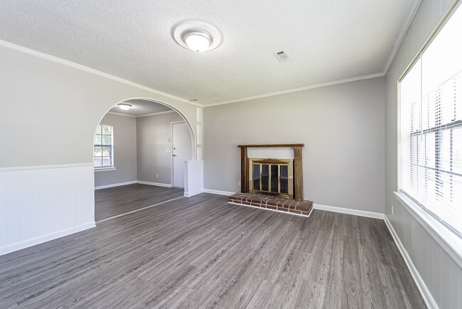 Photo - 102 Inverness Ct