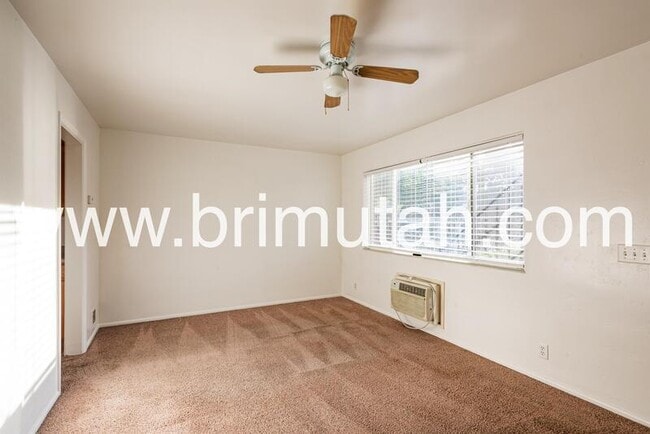 Photo - 2241 E Laney Ave