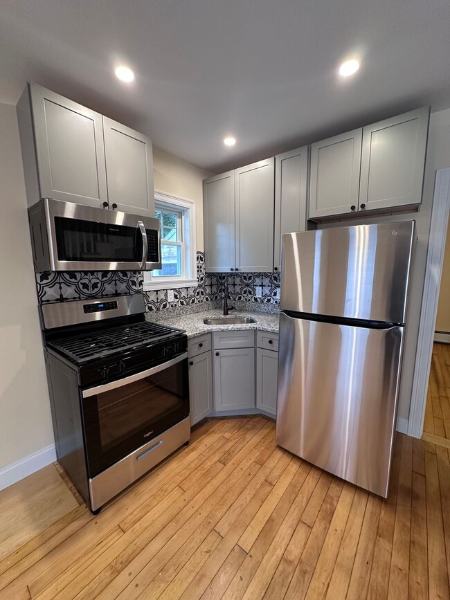 Building Photo - 416 Pearl St Unit 58 Campus