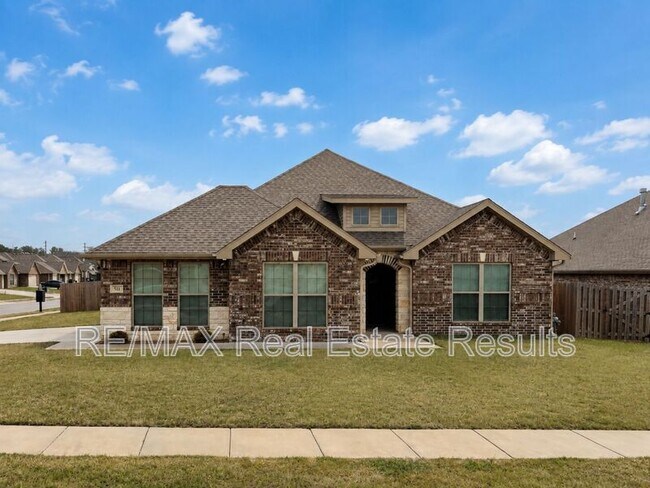 511 Melrose Pl