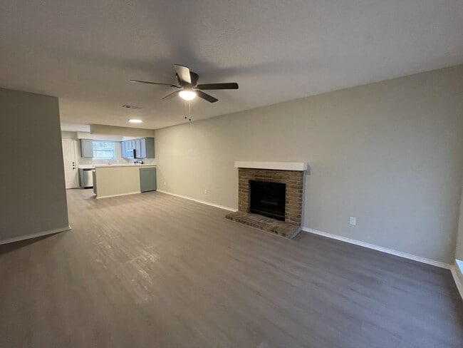 Photo - 2505 Indigo Ln