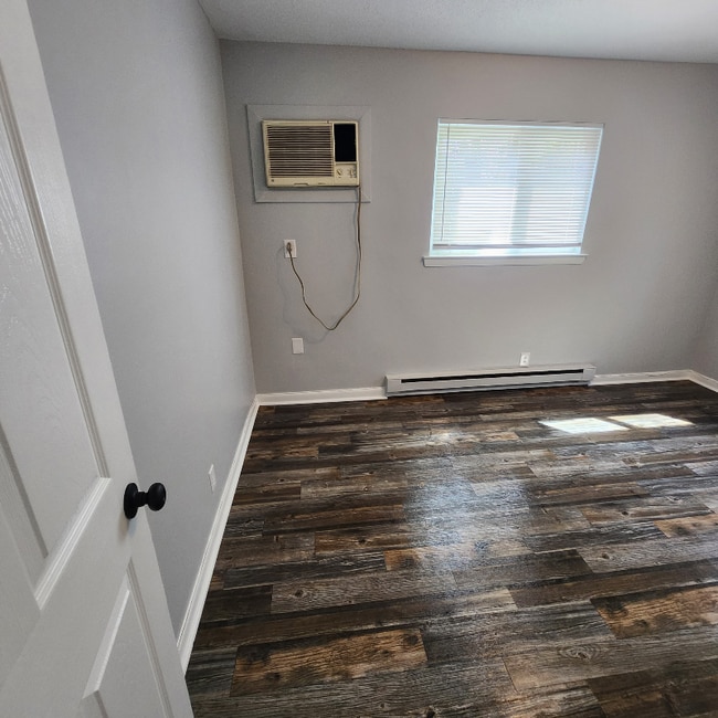 Photo - 137 Hendricks Blvd