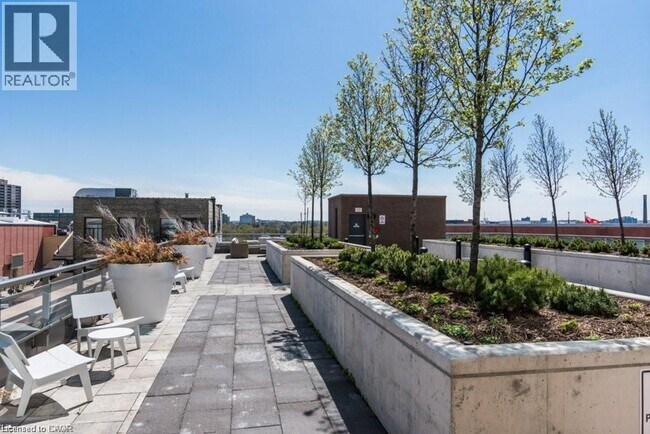 Photo - 85 Duke St W Unit 1408