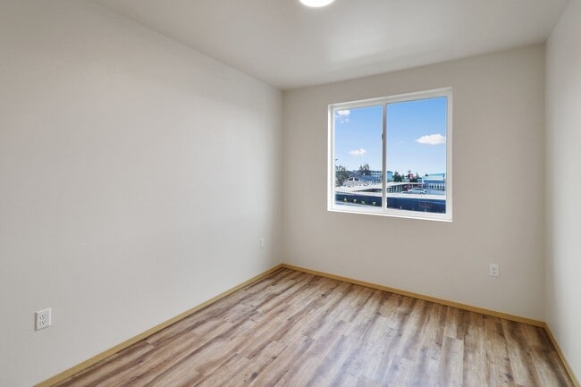 Photo - 435 SE Barrington Dr Unit #205^
