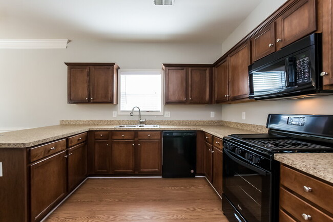 Photo - 98 Mercer Ln