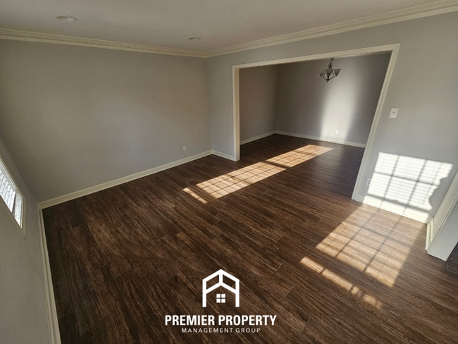 Photo - Executive 4BR Estate in Dogwood Trails | Houston High Schools & Designer Finishes