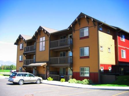 Building Photo - Amazing 2 Bedroom, 2 Bath Condo With 24-Ho... Unit 2C