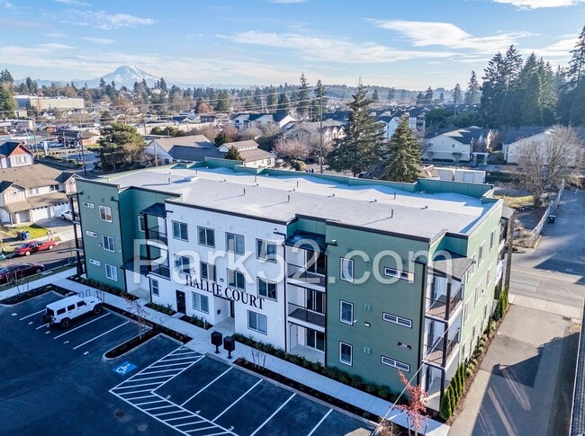 Building Photo - 4546 S Junett St Unit 104