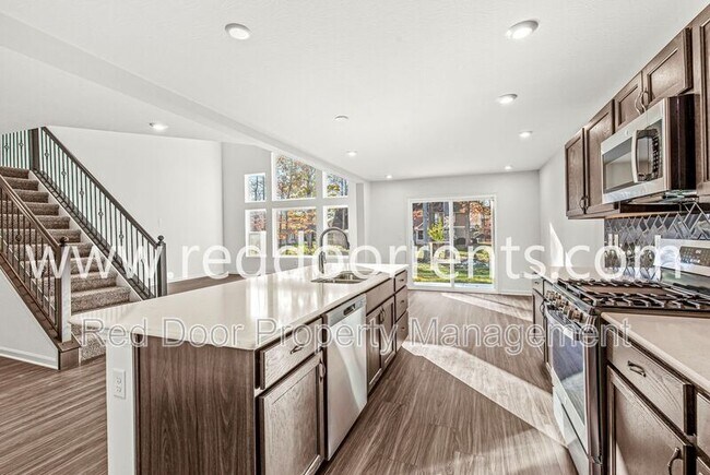 Photo - 6903 Oakdale Ln