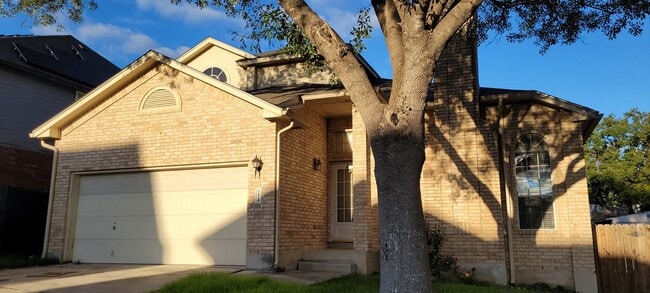 Building Photo - Beautiful Home in Woodlake Park!